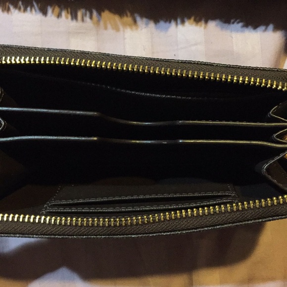 Michael Kors Wallet - Picture 3 of 3